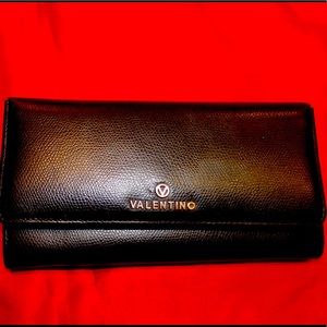 Woman’s Black Leather Valentino Wallet